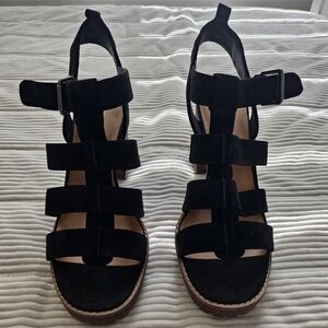 NWT Crown Vintage Prilinda Platform Sandal - Sz 11